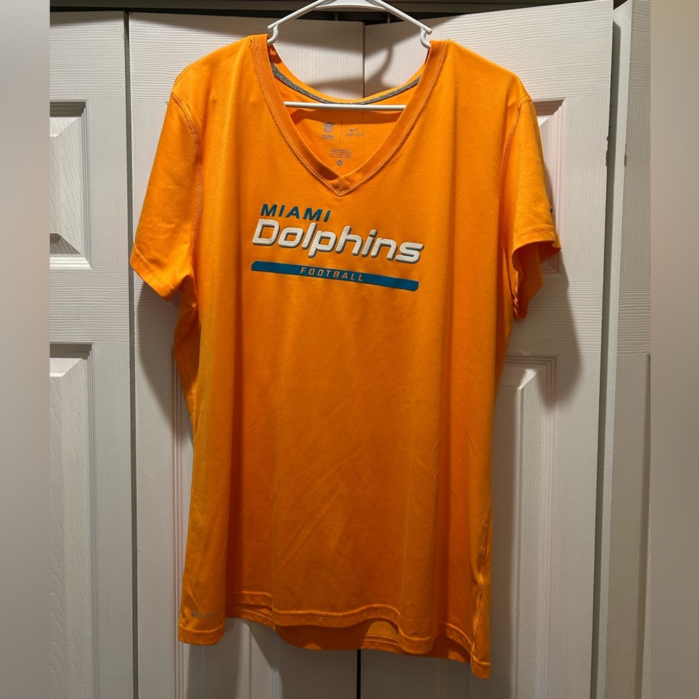 Miami Dolphins Orange V-Neck T-Shirt. Womens size 2XL.